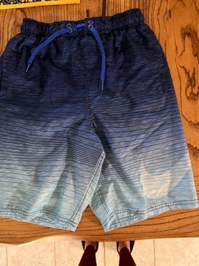Boys Small Nike Swim Trunks